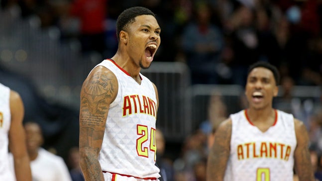 Hawks' Kent Bazemore got way up for this ridiculous block (VIDEO)